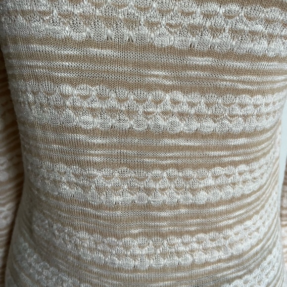 C - White & Tan Light Long Sleeve Knit / Shirt  - 3/25$ - Picture 8 of 10